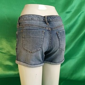 Mossimo Denim shorts. Mid rise. Size 4 / 27